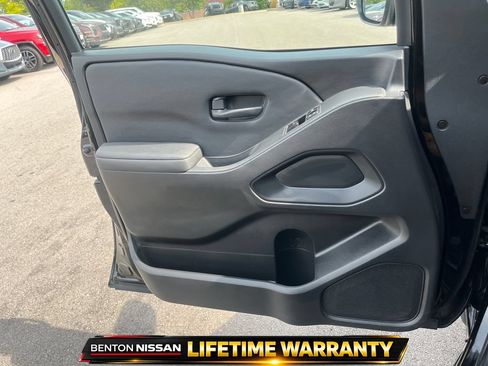 Used 2022 Nissan Frontier S w/ Technology Package RWD image 12