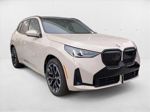 Used 2025 BMW X3 xDrive30i w/ Premium Package image 6