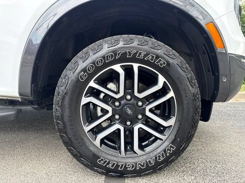 Used 2024 Ford Ranger Lariat w/ FX4 Off-Road Package AWD/4WD image 10