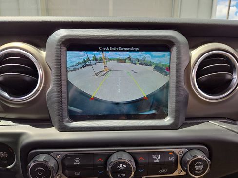 Used 2018 Jeep Wrangler Unlimited Rubicon AWD/4WD image 24