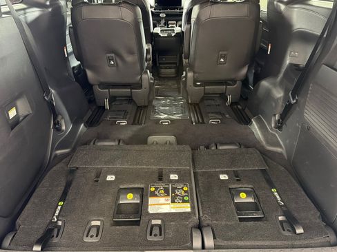 Used 2025 Toyota Sienna XSE w/ XSE Plus Package AWD/4WD image 14