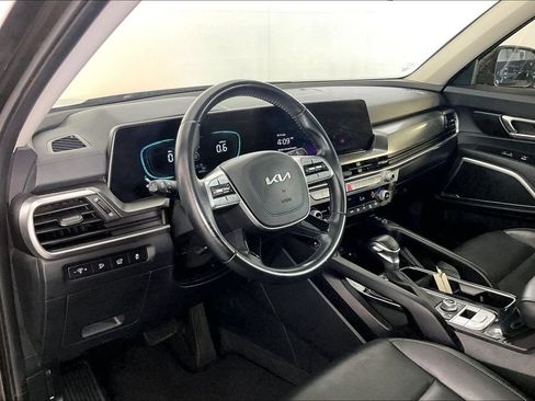 Used 2025 Kia Telluride S AWD/4WD image 16