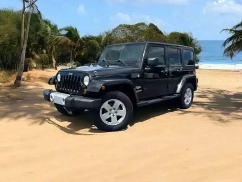 Used 2012 Jeep Wrangler Unlimited Sahara w/ Dual Top Group image 2