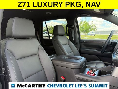 Used 2024 Chevrolet Tahoe Z71 w/ Luxury Package AWD/4WD image 32