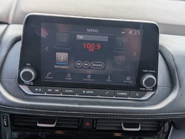 Used 2023 Nissan Rogue SV FWD image 19