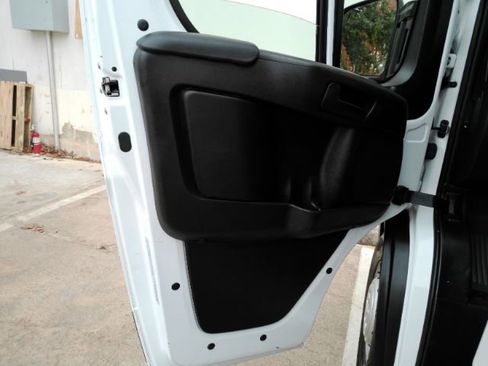 Used 2023 RAM ProMaster 2500 image 17