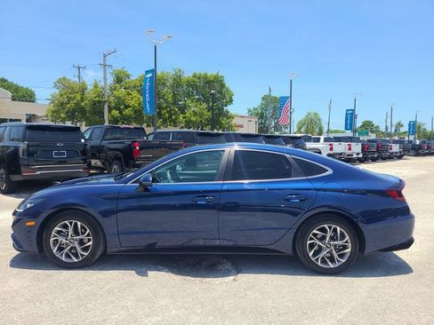 Used 2021 Hyundai Sonata SEL FWD image 2