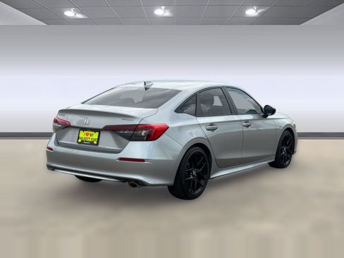 Used 2025 Honda Civic Sport image 9