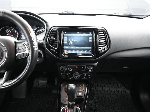 Used 2018 Jeep Compass Limited w/ Navigation Group image 13