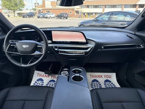 Used 2024 Cadillac Lyriq Luxury AWD/4WD image 33