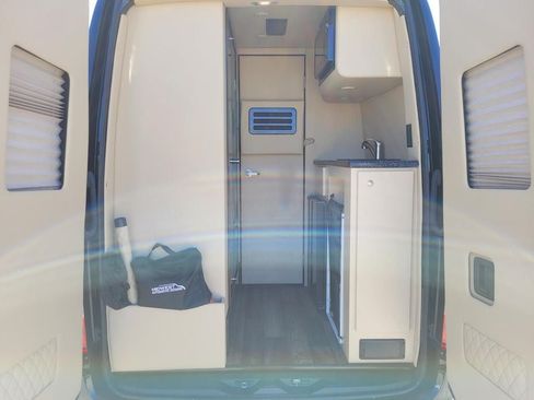Used 2020 Mercedes-Benz Sprinter 3500 image 13