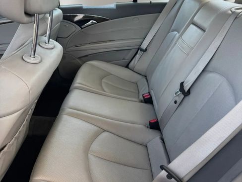 Used 2008 Mercedes-Benz E 350 4MATIC Sedan image 21