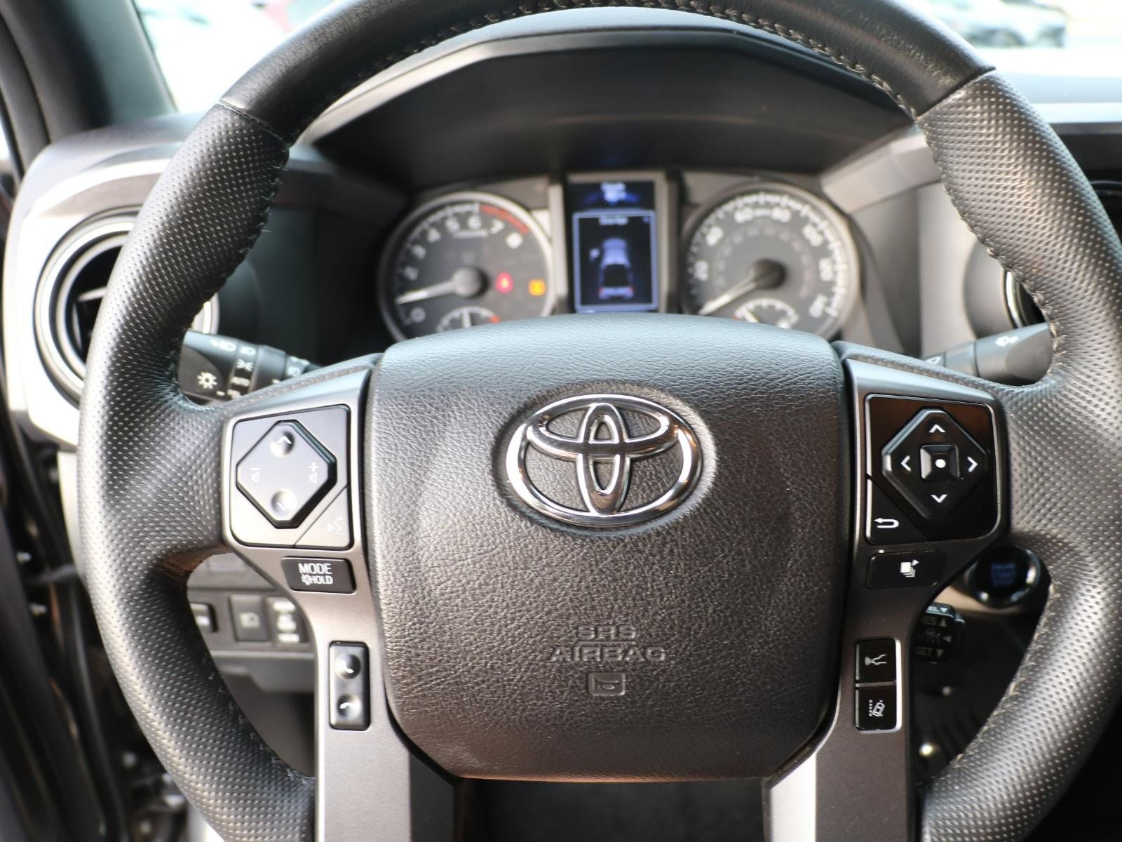Used 2021 Toyota Tacoma TRD Off-Road AWD/4WD image 15