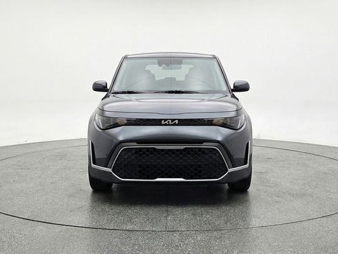 Used 2025 Kia Soul LX w/ LX Technology Package image 2