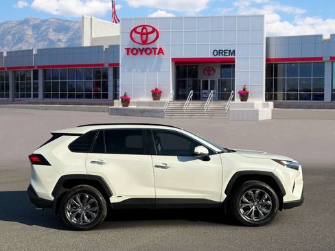 Used 2022 Toyota RAV4 Limited w/ Limited Grade Weather Package AWD/4WD image 3