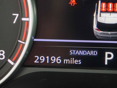 Used 2023 Nissan Rogue SL w/ SL Premium Package image 16