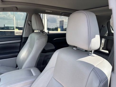 Used 2018 Toyota Highlander Limited Platinum w/ Protection Package #3 AWD/4WD image 10
