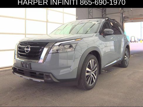Used 2023 Nissan Pathfinder Platinum AWD/4WD image 1