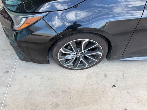 Used 2020 Toyota Corolla SE w/ SE Premium Package FWD image 2
