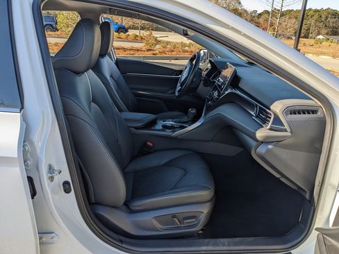 Used 2023 Toyota Camry XSE image 42