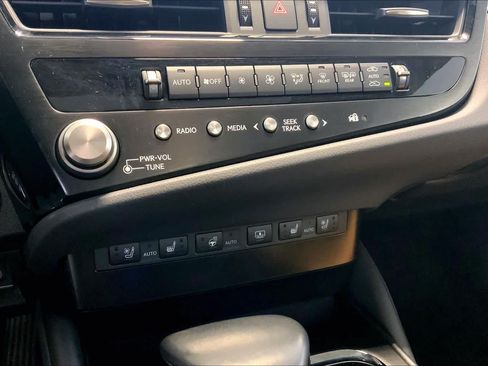 Used 2024 Lexus ES 350 Ultra Luxury FWD image 34