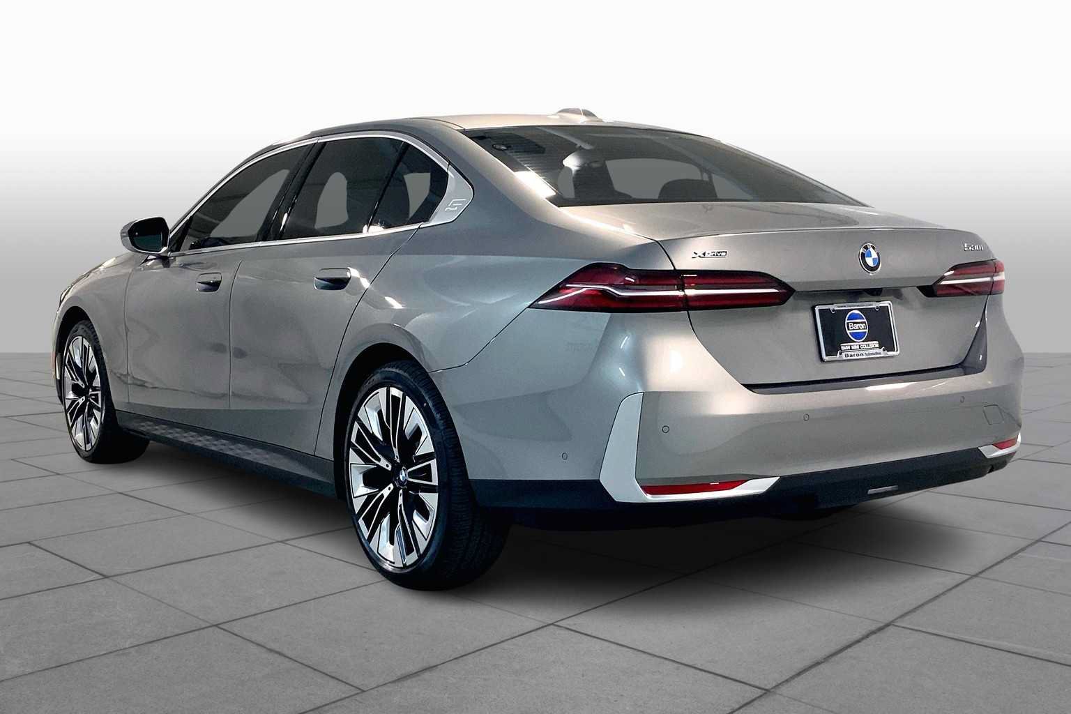 Used 2026 BMW 530i xDrive w/ Premium Package AWD/4WD image 12
