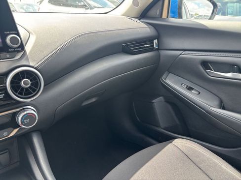 Used 2025 Nissan Sentra SV FWD image 33