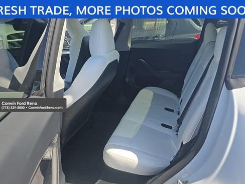 Used 2024 Tesla Model Y Long Range AWD/4WD image 9