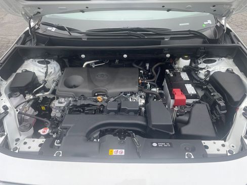 Used 2025 Toyota RAV4 XLE image 32