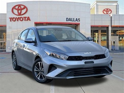 Used 2024 Kia Forte LXS image 1