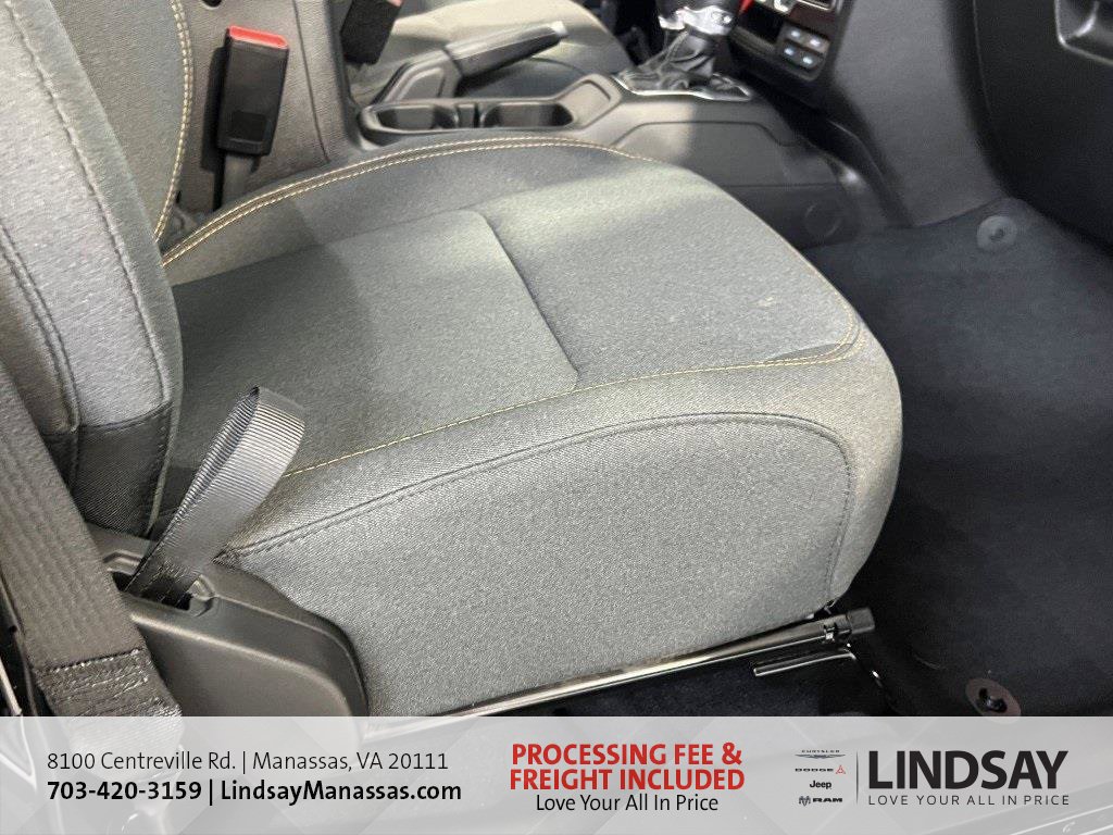 New 2026 Jeep Gladiator Sport AWD/4WD image 10