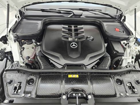 Certified 2023 Mercedes-Benz GLS 580 4MATIC image 17