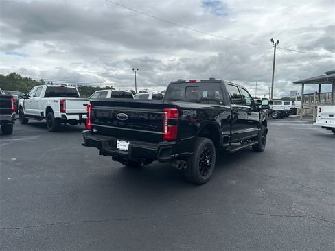New 2026 Ford F250 Lariat w/ Black Appearance Package image 5