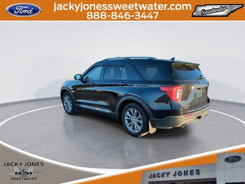 Certified 2022 Ford Explorer Limited w/ Equipment Group 301A image 6