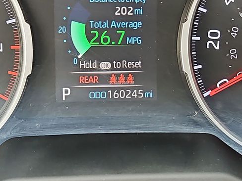 Used 2019 Toyota RAV4 XLE Premium w/ Cold Weather Package AWD/4WD image 18