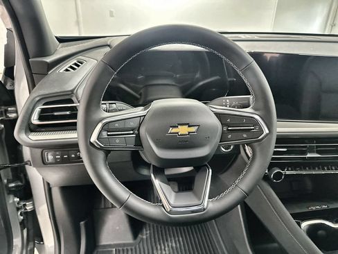 New 2026 Chevrolet Traverse LT w/ Driver Confidence Package AWD/4WD image 13