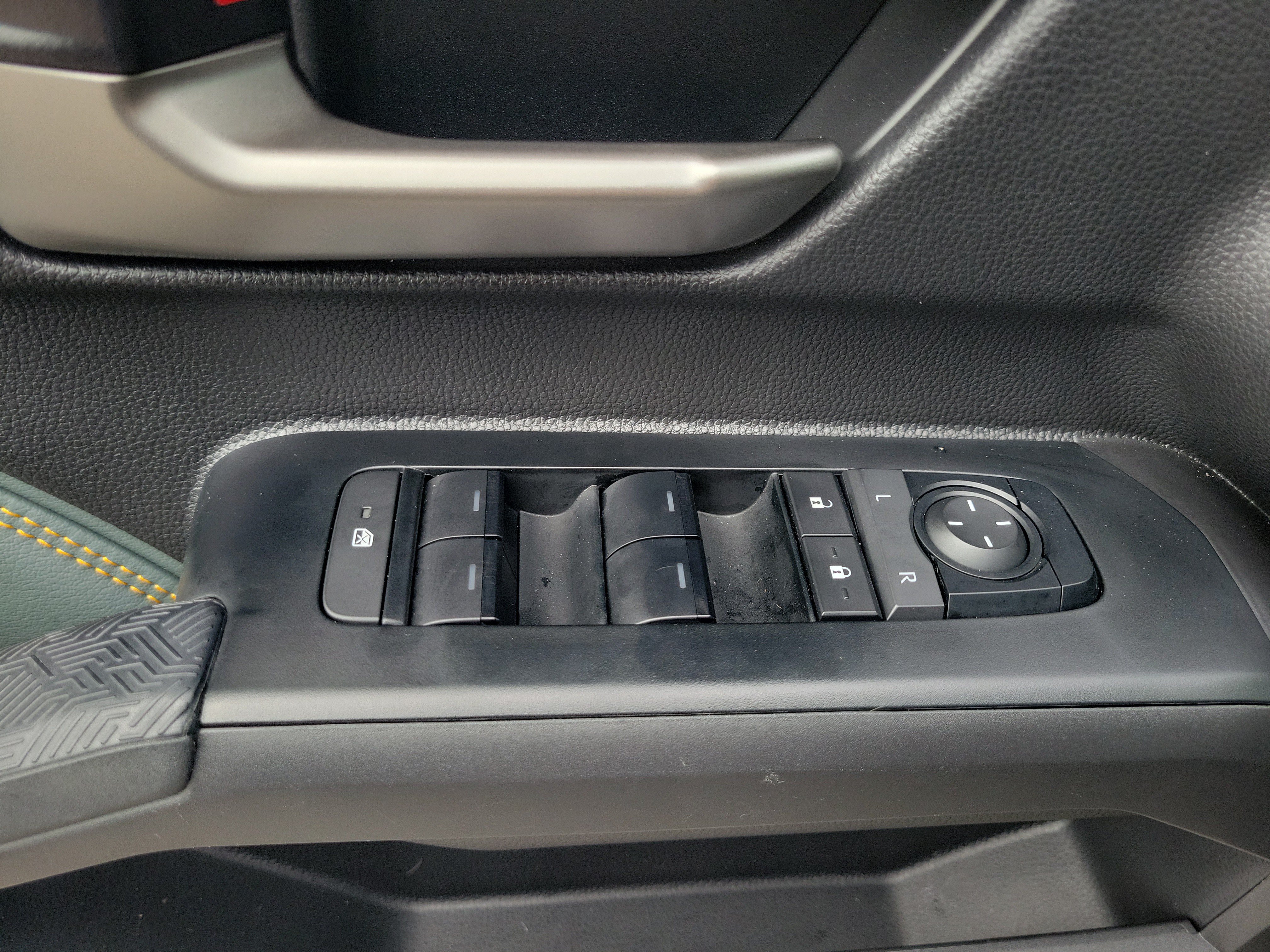 Used 2025 Toyota Tacoma 4x4 Double Cab Hybrid image 22