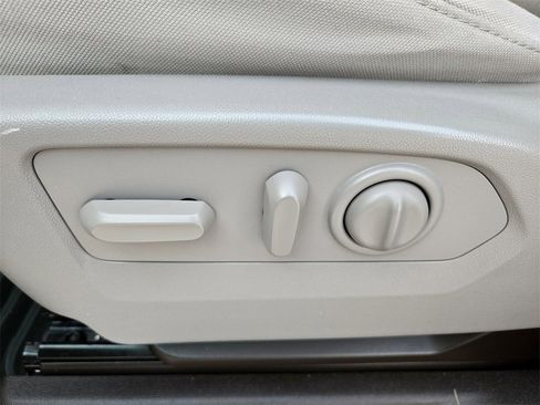 Used 2021 GMC Sierra 1500 SLE image 26