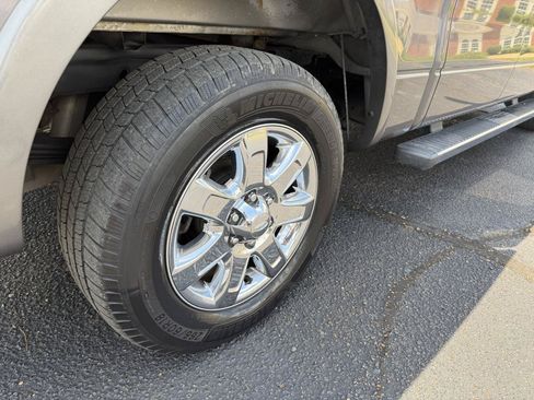Used 2013 Ford F150 Lariat w/ Lariat Chrome Pkg RWD image 24