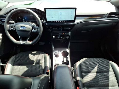 Certified 2024 Ford Escape ST-Line w/ Tech Pack #1 AWD/4WD image 10