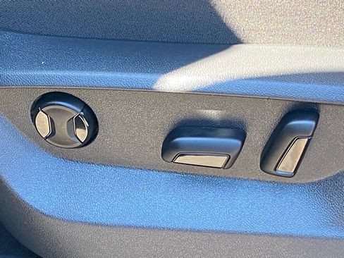 Certified 2024 Volkswagen Atlas SE image 10