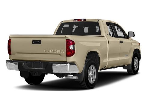 Used 2016 Toyota Tundra SR5 w/ SR5 Upgrade Package AWD/4WD image 2