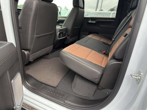 New 2026 Chevrolet Silverado 2500 High Country w/ High Country Premium Package AWD/4WD image 18