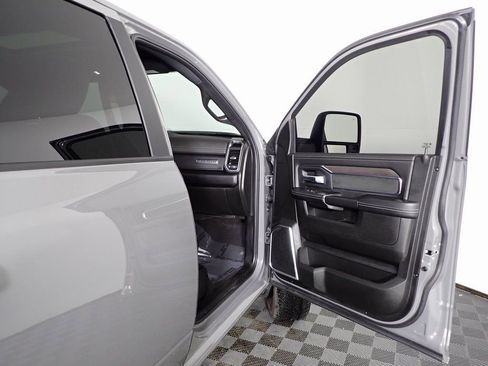 Used 2025 RAM 3500 Laramie w/ Night Edition image 38