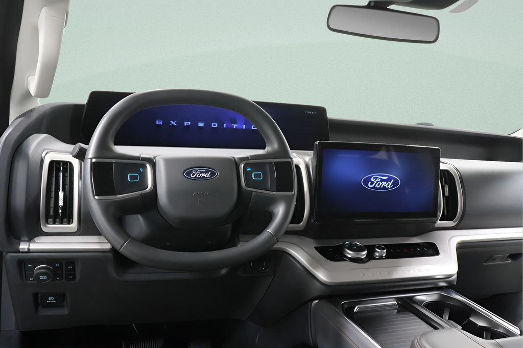 Used 2025 Ford Expedition Active AWD/4WD image 15