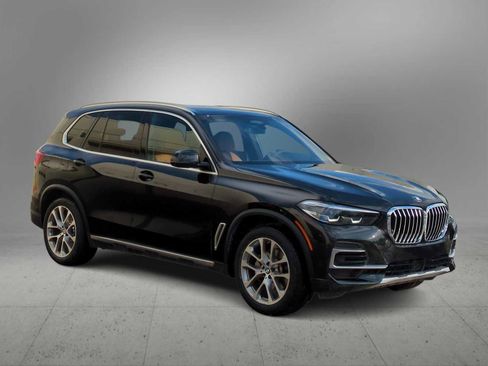 Certified 2022 BMW X5 xDrive40i image 2