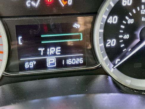 Used 2015 Nissan Sentra SV FWD image 12