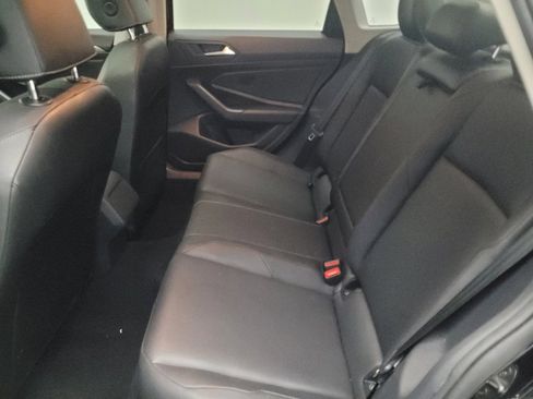 Used 2019 Volkswagen Jetta SE FWD image 18
