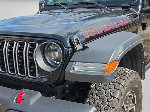 Certified 2025 Jeep Wrangler Unlimited Rubicon image 35