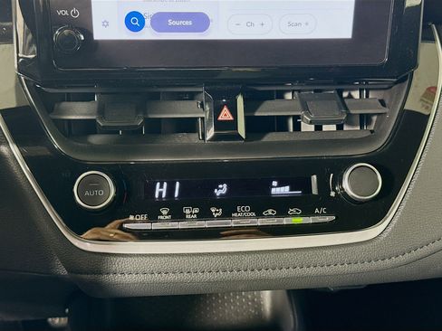 Certified 2023 Toyota Corolla SE image 16